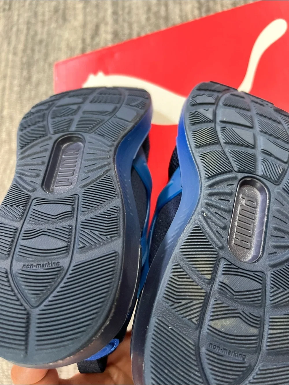 PUMA SOFTRIDE ENZO 5 - KIDS SHOES VARIOUS SIZES